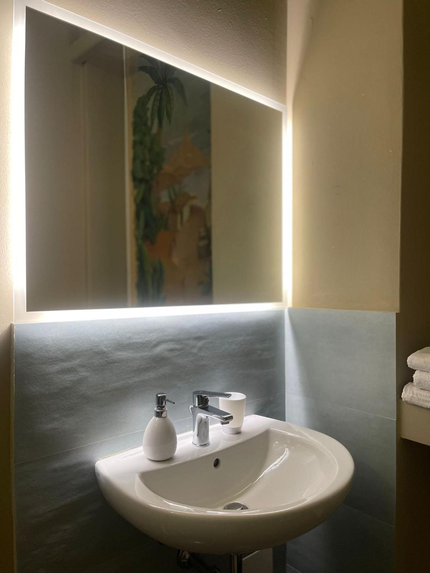 B&B Piazza Duomo Al 55 Voghera Ngoại thất bức ảnh