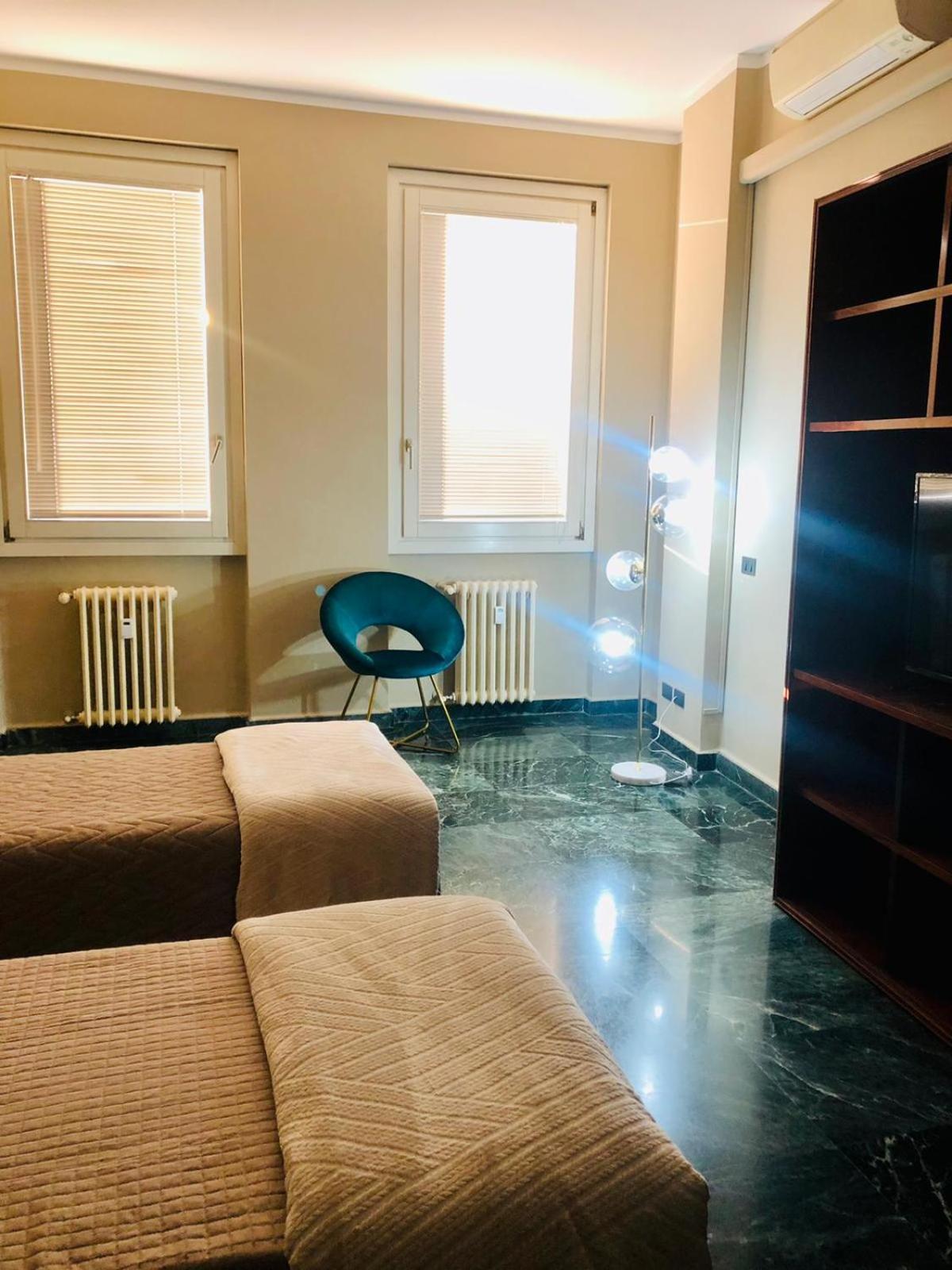 B&B Piazza Duomo Al 55 Voghera Phòng bức ảnh